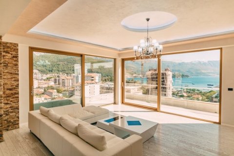 15 февраля 2023 года в Дубае было зарегистрировано сделок с недвижимостью на сумму более 1,7 миллиарда дирхамов