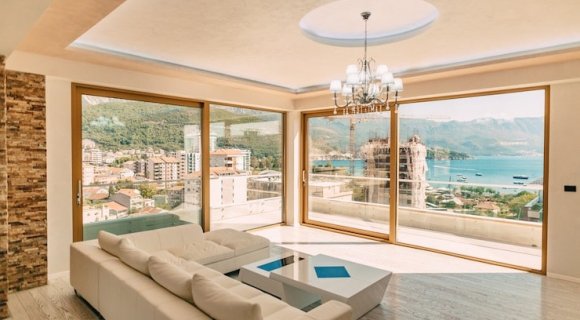 On February 15, 2023, real estate transactions worth more than 1.7 billion dirhams were registered in Dubai