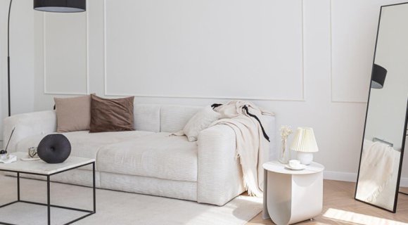 House Hunting in the United Arab Emirates: A Solar-Powered Palace in Dubai