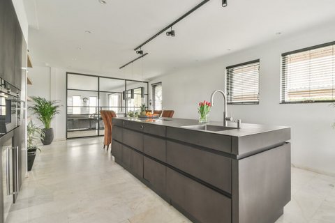 عقارات دبي تسجل رقماً قياسياً ، قيمة المعاملات: تقرير