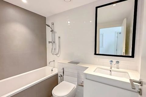 Apartment in Al Reem Island, Abu Dhabi, UAE 2 bedrooms, 111 sq.m. № 633035 - photo 6