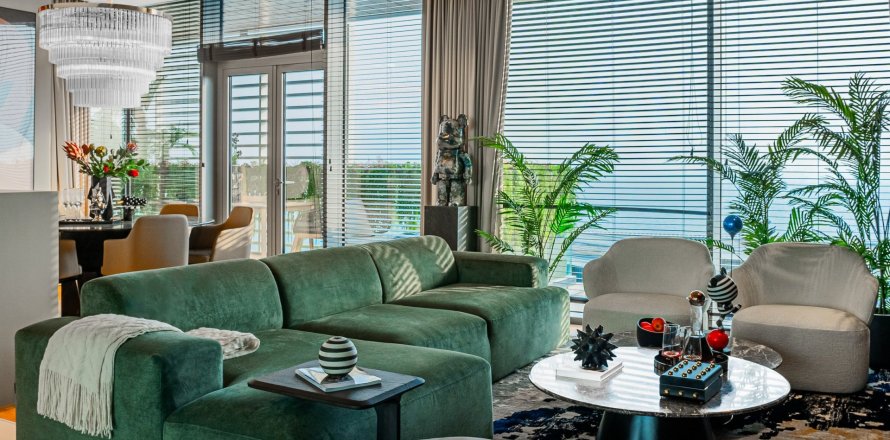 Apartment in Bluewaters, Dubai, UAE 3 bedrooms, 190 sq.m. № 551500
