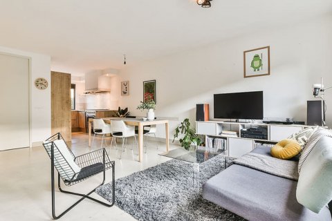 سجلت صفقات العقارات السكنية في دبي ارتفاعاً آخر بلغ 3 مليارات درهم يوم الثلاثاء