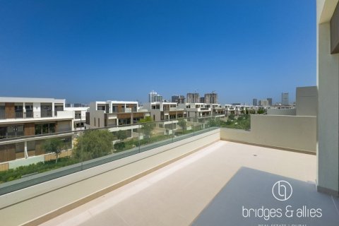 Üürile anda villa asukohaga Dubai, AÜE: 4 magamistoaga, 316.9 m² Nr 624645 - pilt 32