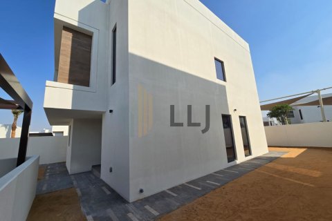 Villa on the Yas Island, Abu Dhabi, UAE 3 bedrooms, 353 sq.m. № 600078 - photo 1