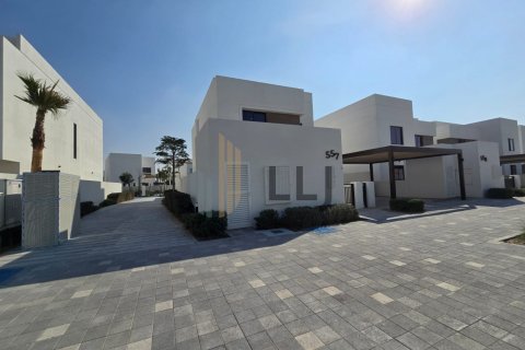 Villa on the Yas Island, Abu Dhabi, UAE 3 bedrooms, 353 sq.m. № 600078 - photo 3