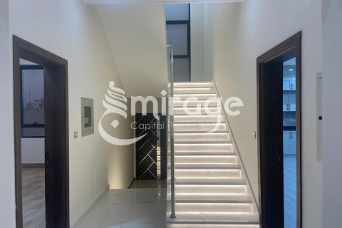 Vilë në Al Shamkha, Abu Dhabi, Emiratet e Bashkuara Arabe 5 dhoma gjumi, 510 m2. № 597236 - Foto 3