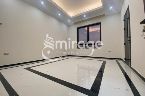 Vilë në Al Shamkha, Abu Dhabi, Emiratet e Bashkuara Arabe 5 dhoma gjumi, 510 m2. № 597236 - Foto 4