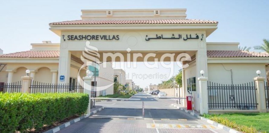 Villa in Abu Dhabi, UAE 3 bedrooms, 175.8 sq.m. № 597210