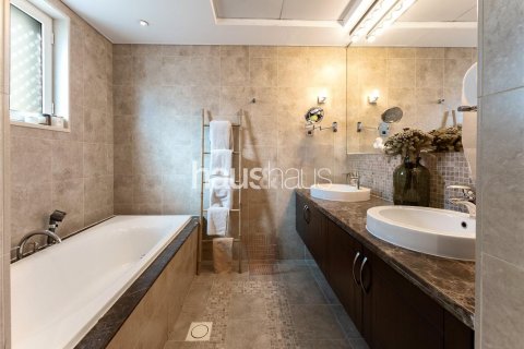 Vila v Jumeirah Park, Dubai, SAE 3 ložnice, 295 m² Č.: 625290 - fotografie 18