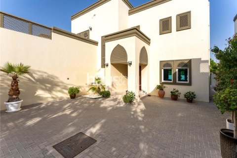 Vila v Jumeirah Park, Dubai, SAE 3 ložnice, 295 m² Č.: 625290 - fotografie 27
