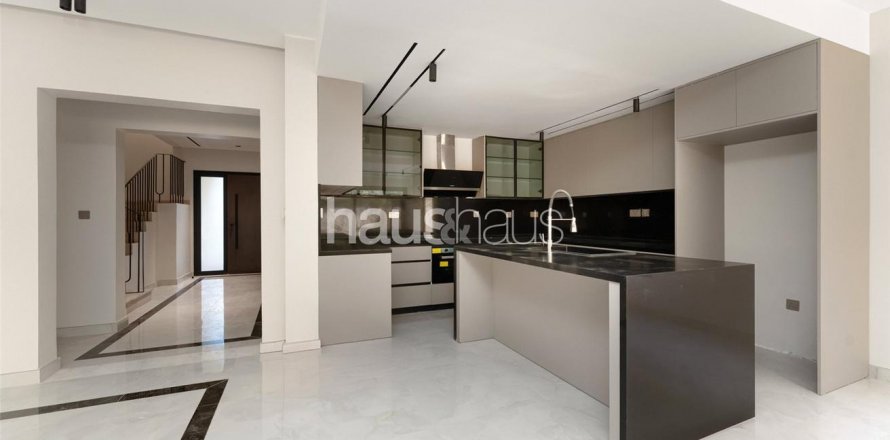 Вилла Jumeirah Village Triangle, Дубай, БАӘ-да 5 жатын бөлмелер, 390 м² № 625289
