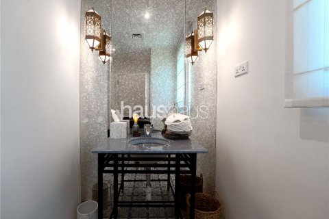 Vila v Jumeirah Islands, Dubai, SAE 4 ložnice, 576 m² Č.: 625275 - fotografie 25
