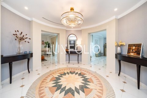 Penthouse in Dubai Marina, UAE 5 bedrooms, 5093 sq.m. № 627981 - photo 1