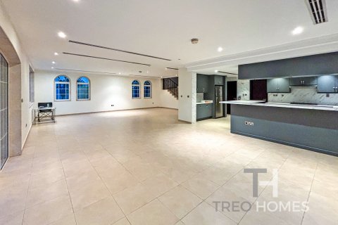 Vilë në Jumeirah Park, Dubai, Emiratet e Bashkuara Arabe 4 dhoma gjumi, 403 m2. № 586536 - Foto 6