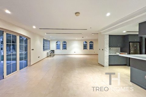 Vilë në Jumeirah Park, Dubai, Emiratet e Bashkuara Arabe 4 dhoma gjumi, 403 m2. № 586536 - Foto 13