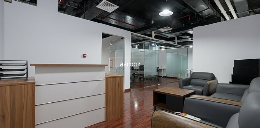 Bureau à Business Bay, Dubai, EAU: 109.4 m2 № 573233