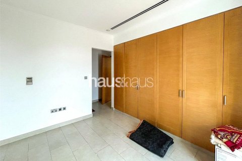 Villa te huur in Jumeirah Park, Dubai, VAE 4 slaapkamers, 328 vr.m., nr 626639 - foto 11