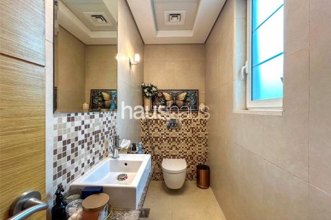 Villa te huur in Jumeirah Park, Dubai, VAE 4 slaapkamers, 328 vr.m., nr 626639 - foto 10