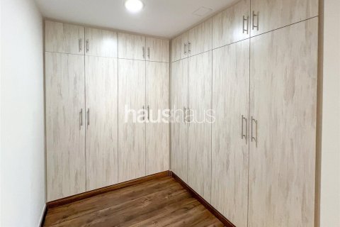 Villa in Meadows, Dubai, UAE 3 bedrooms, 515 sq.m. № 626637 - photo 9