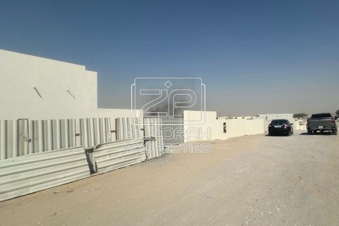 Land in Al Sajaa, Sharjah, UAE 1114.8 sq.m. № 591675 - photo 9