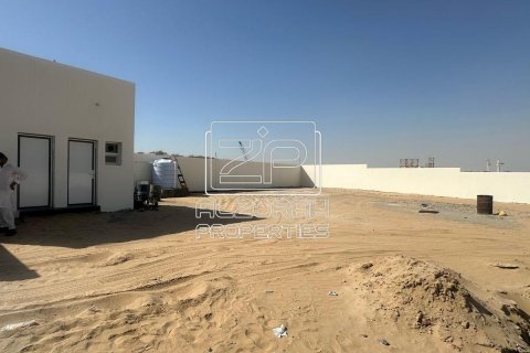 Land in Al Sajaa, Sharjah, UAE 1114.8 sq.m. № 591675 - photo 10