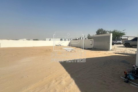 Land in Al Sajaa, Sharjah, UAE 1114.8 sq.m. № 591675 - photo 7
