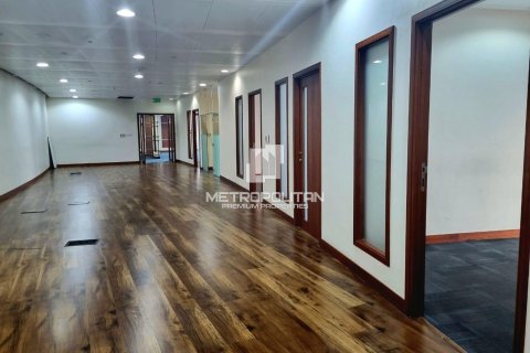 Opisina sa Bur Dubai, UAE 415.6 sq.m. № 591864 - larawan 1