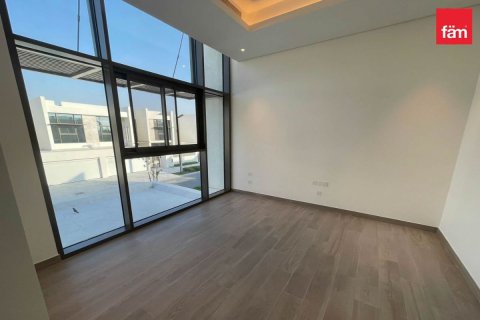 Villa in Dubai, UAE 4 bedrooms, 570 sq.m. № 632878 - photo 7