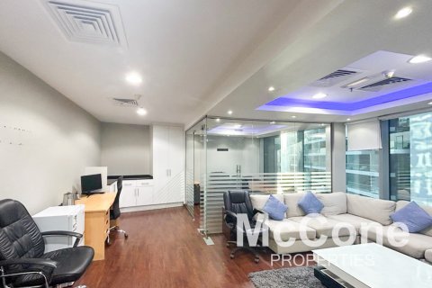 Офис Бизнес-Бэй, Дубай, БАӘ-да 61.41 м² № 586826 - фото 1