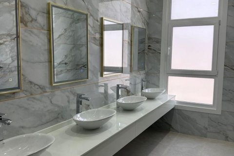 Komerční nemovitost v Mohamed Bin Zayed City, Abu Dhabi, SAE 9 ložnice, 1132 m² Č.: 594276 - fotografie 20