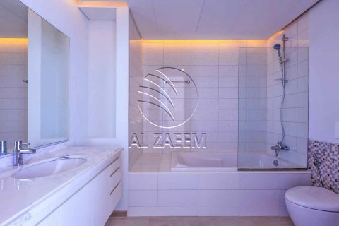 Apartment in Al Reem Island, Abu Dhabi, UAE 3 bedrooms, 214 sq.m. № 615955 - photo 9