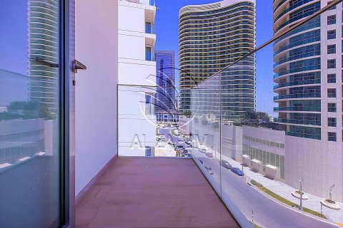 Apartment in Al Reem Island, Abu Dhabi, UAE 3 bedrooms, 214 sq.m. № 615955 - photo 6