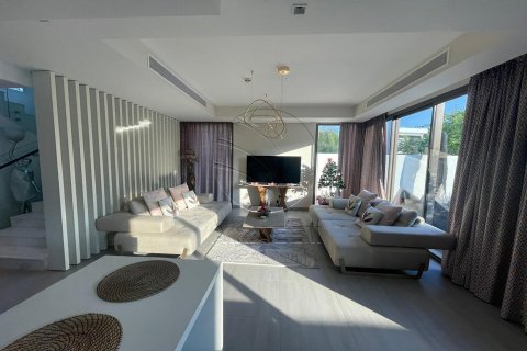 Villa in affitto a Yas Island, Abu Dhabi, EAU 3 camere da letto, 390 mq. № 615925 - foto 2