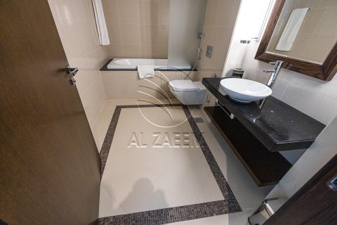 Apartment in The Marina, Abu Dhabi, UAE 2 bedrooms, 141 sq.m. № 615954 - photo 10