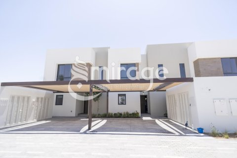 Řadový dům na Yas Island, Abu Dhabi, SAE 3 ložnice, 166.4 m² Č.: 596937 - fotografie 1