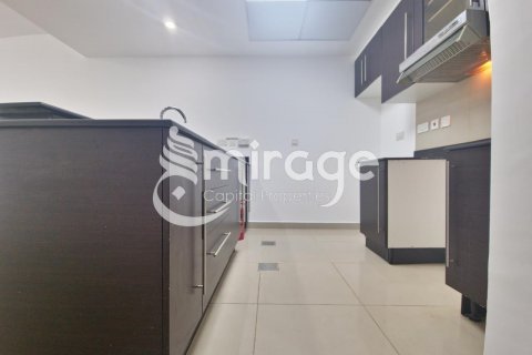 Rijtjeshuis te huur in Al Reef, Abu Dhabi, VAE 3 slaapkamers, 174.1 vr.m., nr 596938 - foto 2