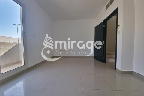 Rijtjeshuis te huur in Al Reef, Abu Dhabi, VAE 3 slaapkamers, 174.1 vr.m., nr 596938 - foto 7