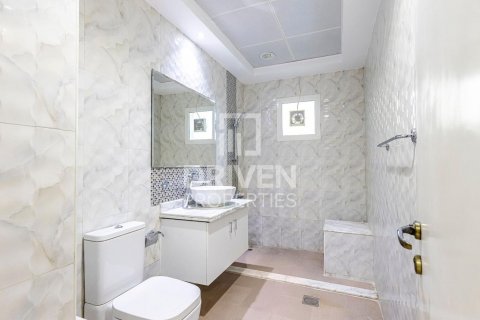Vilë në Al Barsha, Dubai, Emiratet e Bashkuara Arabe 6 dhoma gjumi, 929 m2. № 601838 - Foto 23