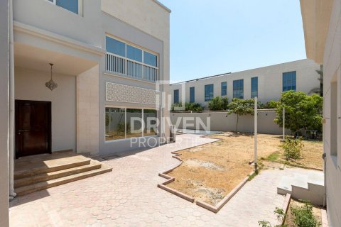 Vilë në Al Barsha, Dubai, Emiratet e Bashkuara Arabe 6 dhoma gjumi, 929 m2. № 601838 - Foto 13
