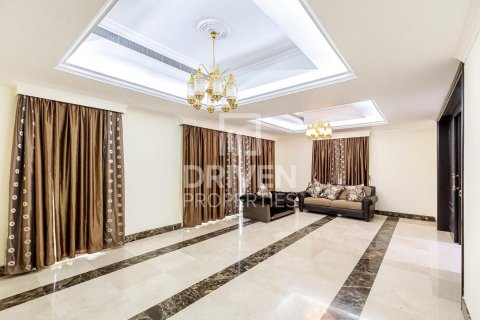 Vilë në Al Barsha, Dubai, Emiratet e Bashkuara Arabe 6 dhoma gjumi, 929 m2. № 601838 - Foto 25