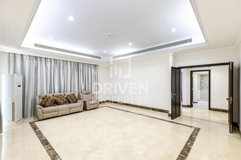 Vilë në Al Barsha, Dubai, Emiratet e Bashkuara Arabe 6 dhoma gjumi, 929 m2. № 601838 - Foto 5