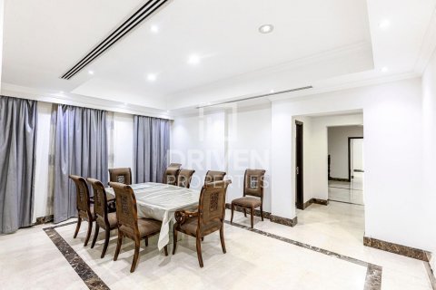 Vilë në Al Barsha, Dubai, Emiratet e Bashkuara Arabe 6 dhoma gjumi, 929 m2. № 601838 - Foto 8