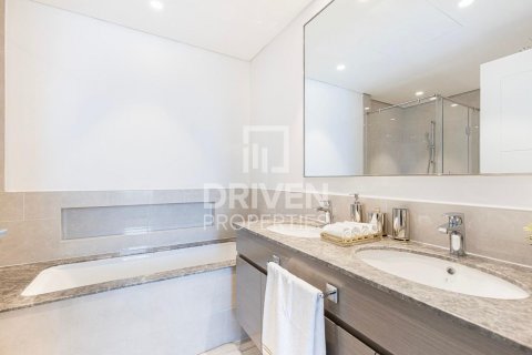 Apartment in Downtown Dubai (Downtown Burj Dubai), Dubai, UAE 3 bedrooms, 160 sq.m. № 601848 - photo 19