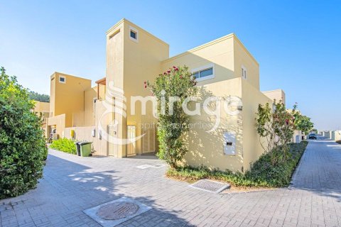 Vila di Al Raha Gardens, Abu Dhabi, UAE 3 bilik tidur, 250.3 meter persegi № 596786 - foto 1