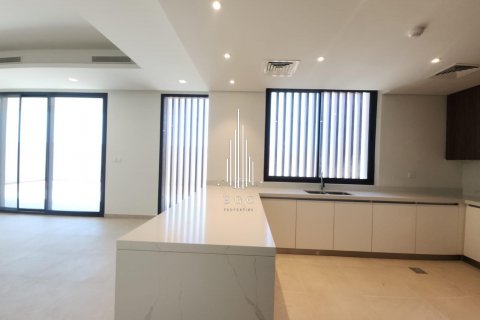 Villa on the Saadiyat Island, Abu Dhabi, UAE 4 bedrooms, 538.6 sq.m. № 577811 - photo 28