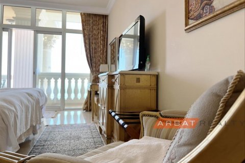 Apartment in Palm Jumeirah, Dubai, UAE 2 bedrooms, 164 sq.m. № 600400 - photo 17