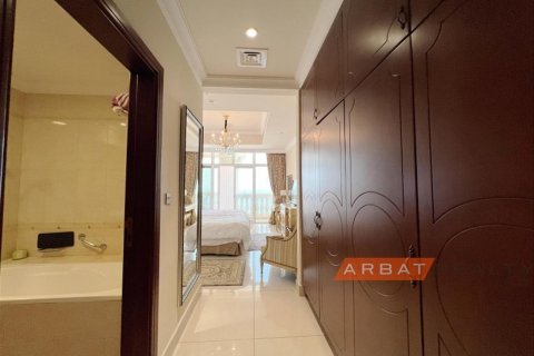 Apartment in Palm Jumeirah, Dubai, UAE 2 bedrooms, 164 sq.m. № 600400 - photo 18
