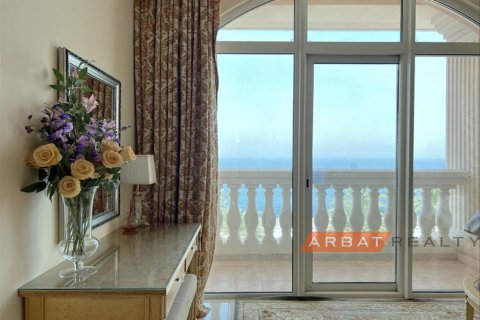 Apartment in Palm Jumeirah, Dubai, UAE 2 bedrooms, 164 sq.m. № 600400 - photo 14