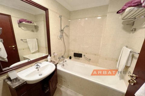 Apartment in Palm Jumeirah, Dubai, UAE 2 bedrooms, 164 sq.m. № 600400 - photo 20